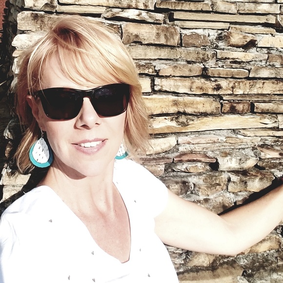 Meet your Posher, Nanci - Picture 5 of 12